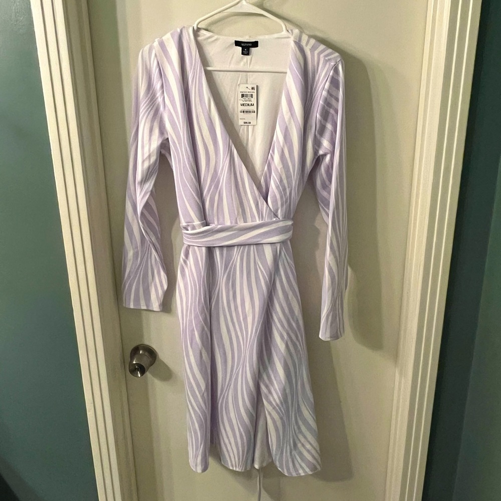 Purple and white wave wrap dress